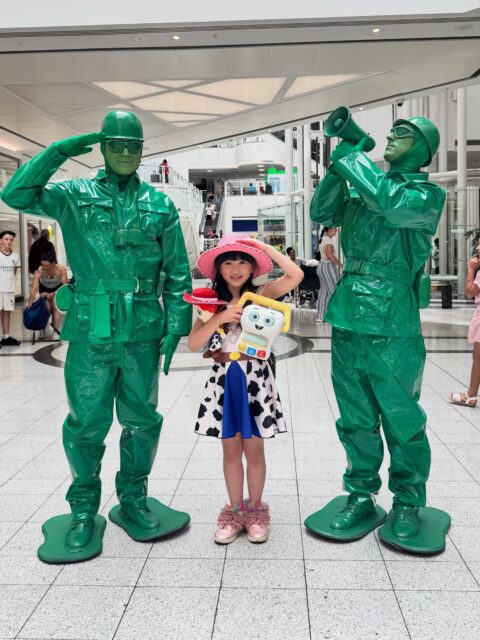 The Toy Takeover is back for Day 2! 🎉

Swipe through for some highlights from yesterday, captured by @abbyteh 📸✨

From creative fun and dress-up adventures to our selfie station and toy soldiers, there’s still time to join the fun today.

📍 Bentall Centre
📅 11am - 4pm