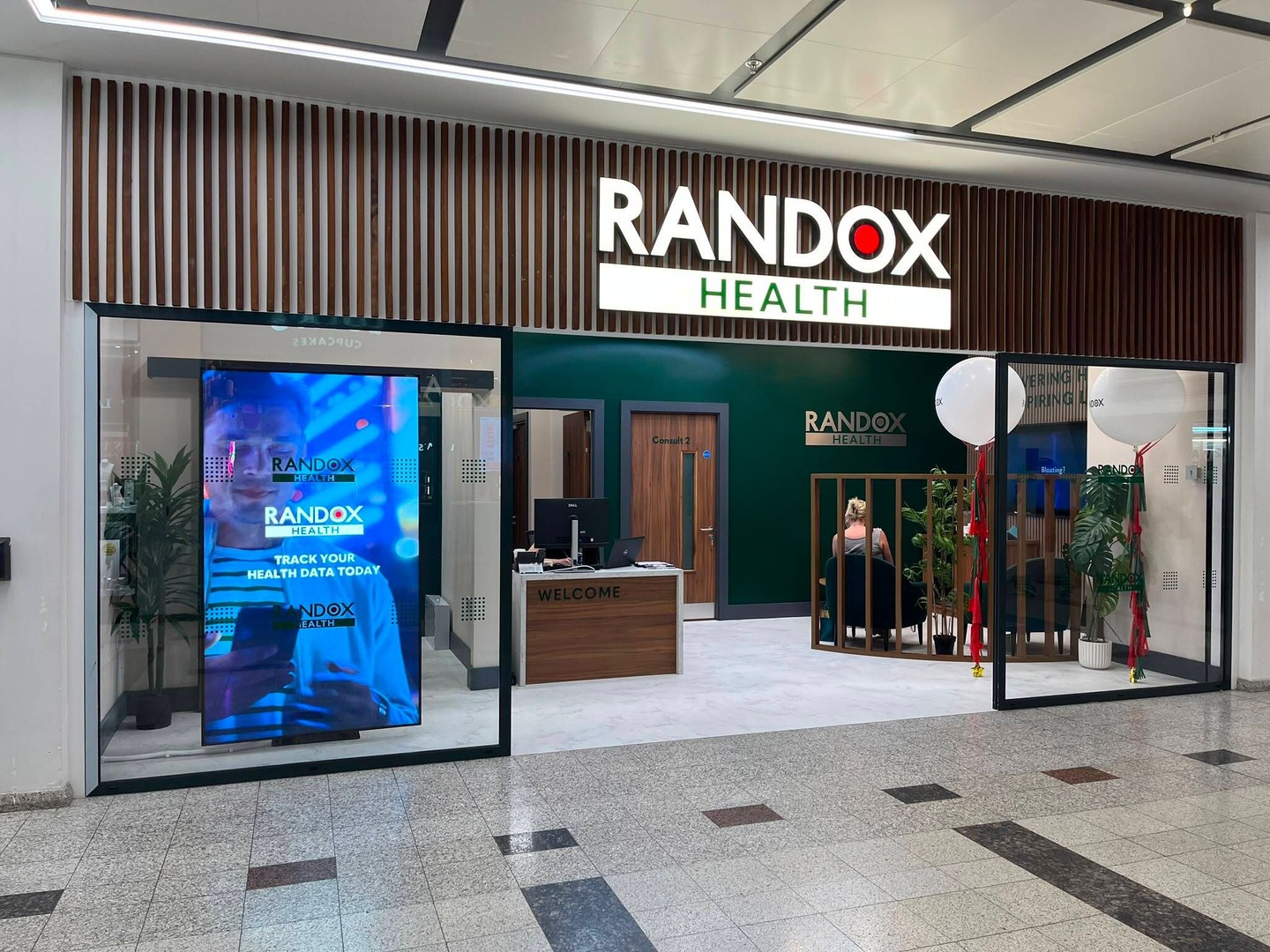 Something new has arrived! 🎉

@randox_health  is now open at The Bentall Centre, bringing a range of health and diagnostic services to the heart of Kingston.

Pop by and see their new location on your next visit.