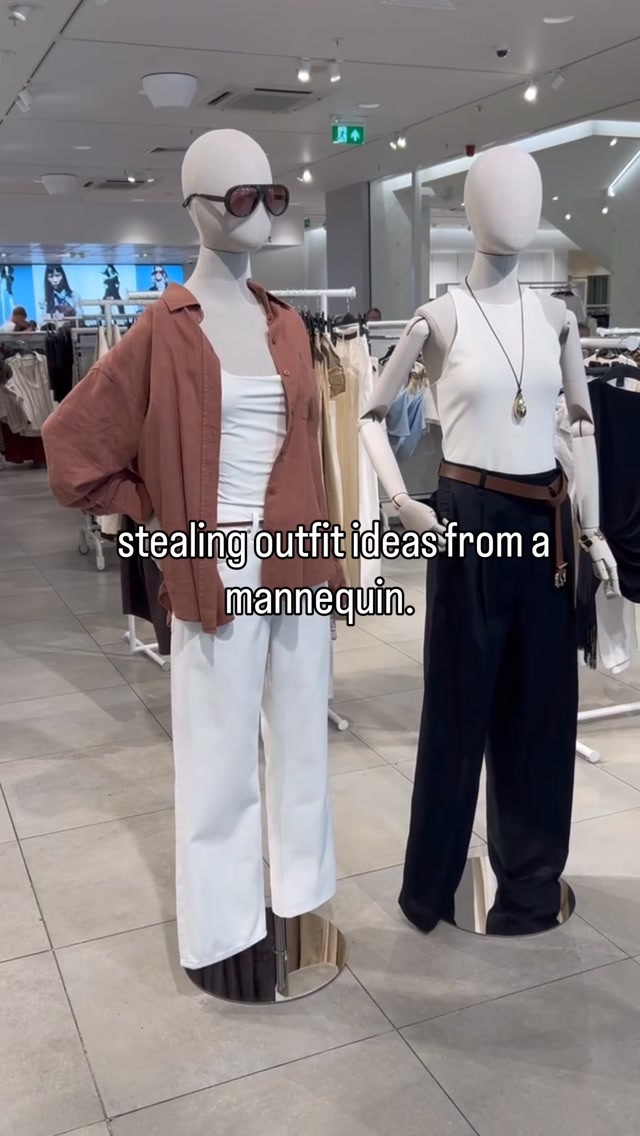 The H&M mannequins never miss…