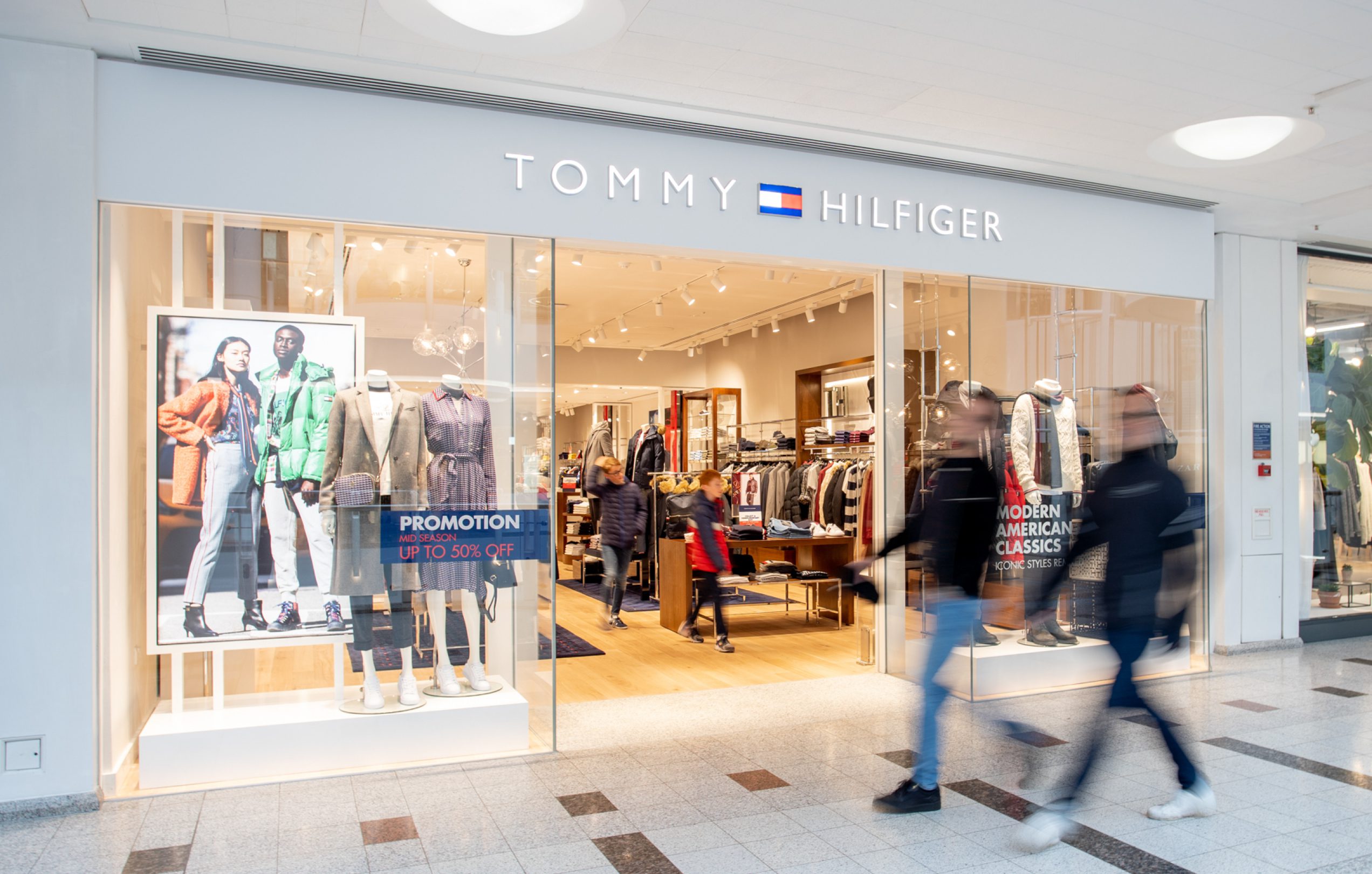 TOMMY HILFIGER FACTORY OUTLET SHOPPING